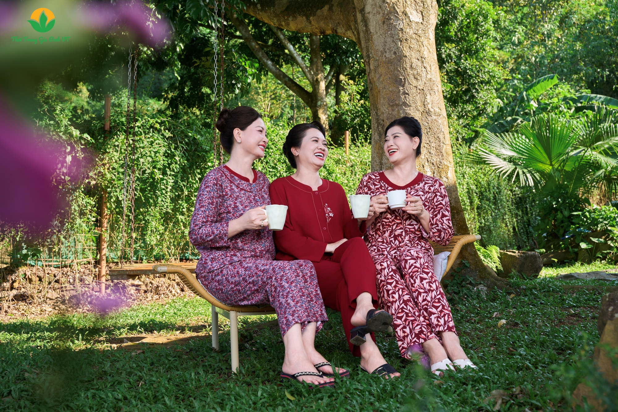 ĐÁNH THỨC THANH XUÂN QUA BỘ SƯU TẬP “THANH XUÂN KHÔNG TUỔI” CỦA VT